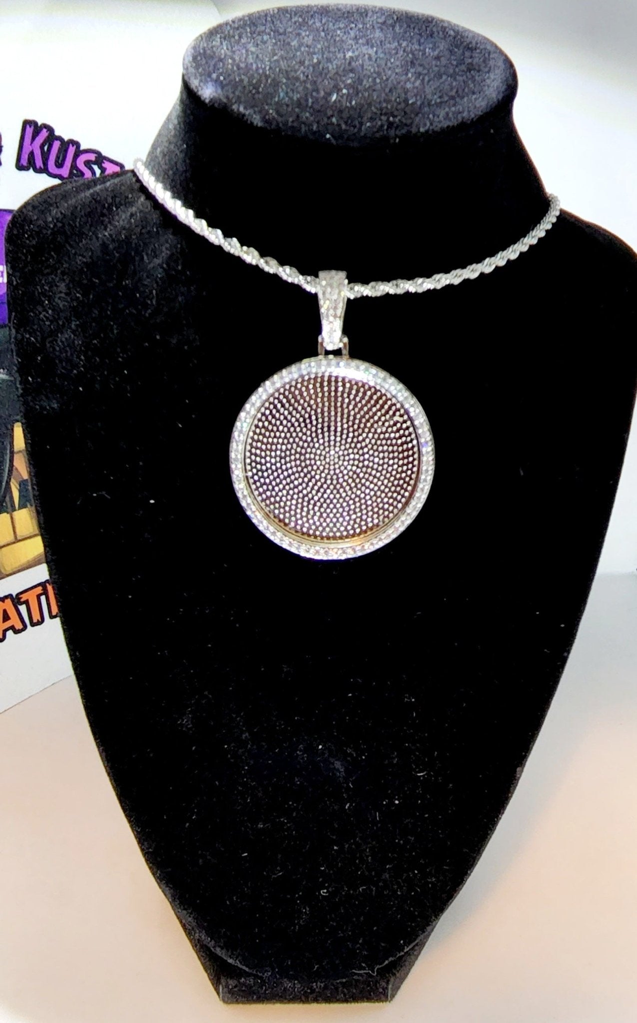 HIPHOP BLINGED OUT PENDANT NECKLACES